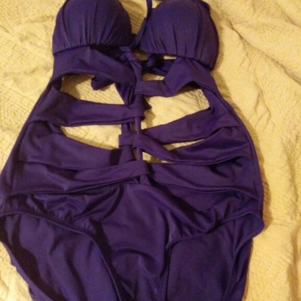 Bathing suit